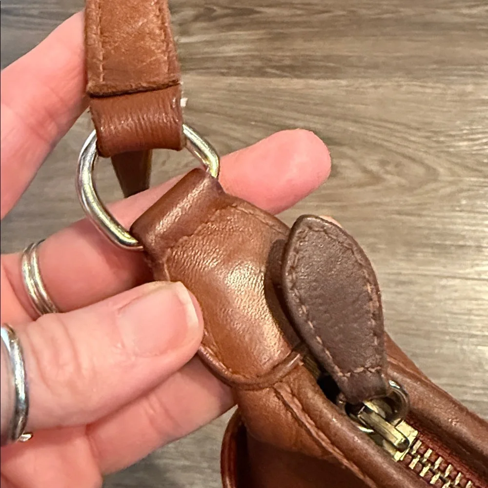 Vintage Etienne Aigner Brown Leather Crossbody Bag - Picture 12 of 15